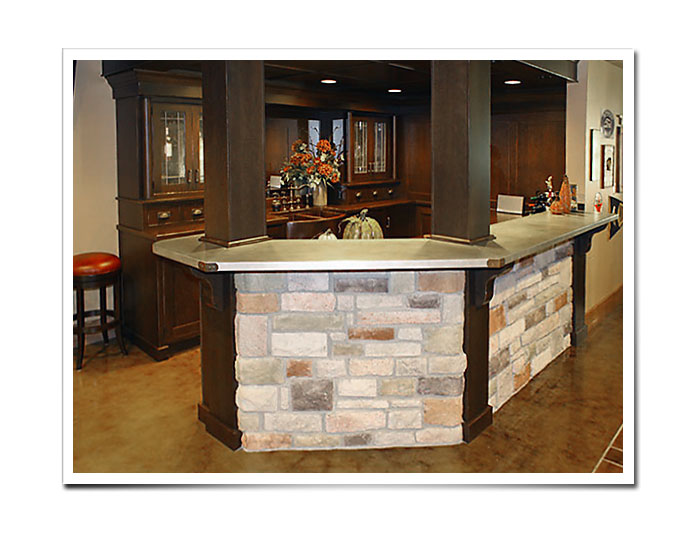 Light Antique Zinc Bar Top with Antique Brass Corner Plates